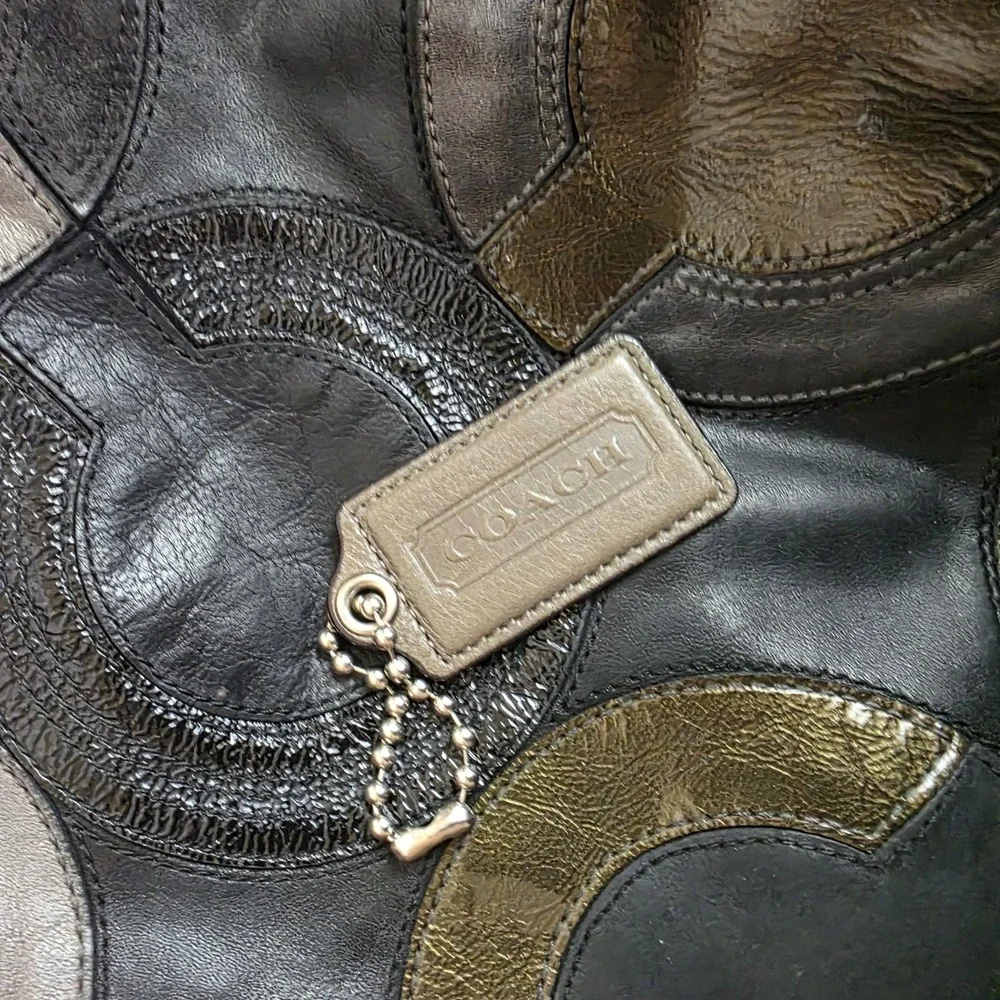 Large Coach Madison Shoulder MaggiebHobo Bag Op Art C Logo Black Leather READ